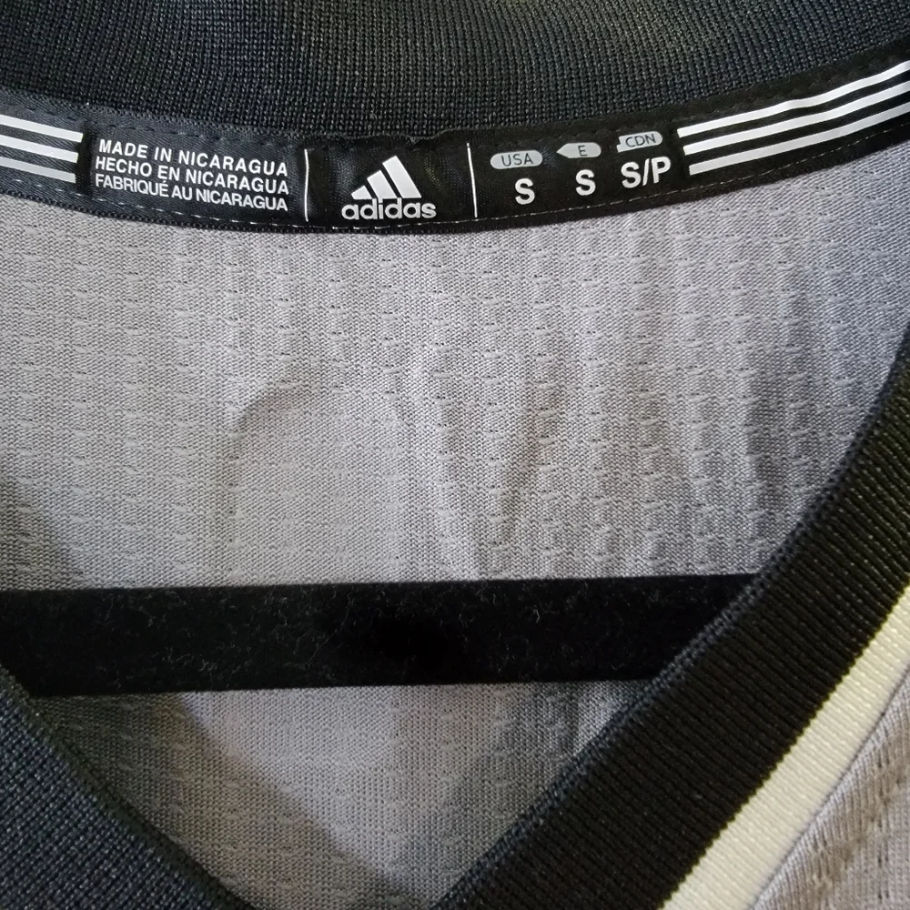 Authentic NBA Spurs Jersey - Picture 2 of 6